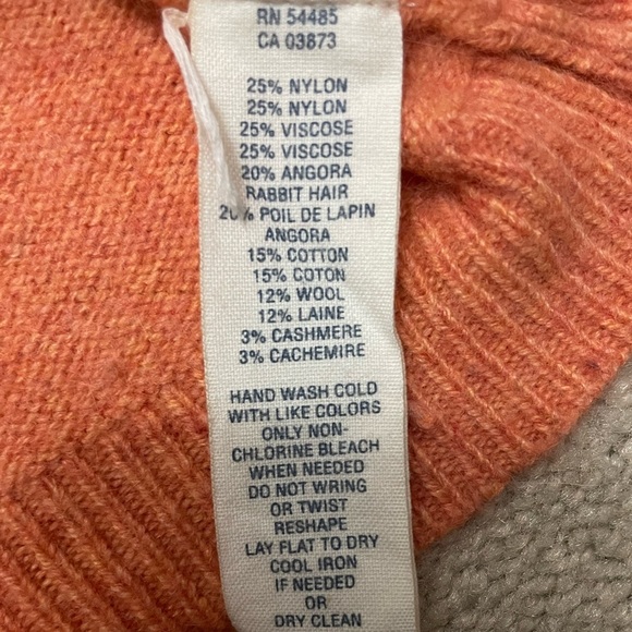 American Eagle Outfitters Sweater – Size Medium – Deep V-Neck - Picture 4 of 14